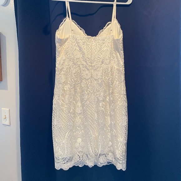 Lulu's white dress size L women - Picture 3 of 4